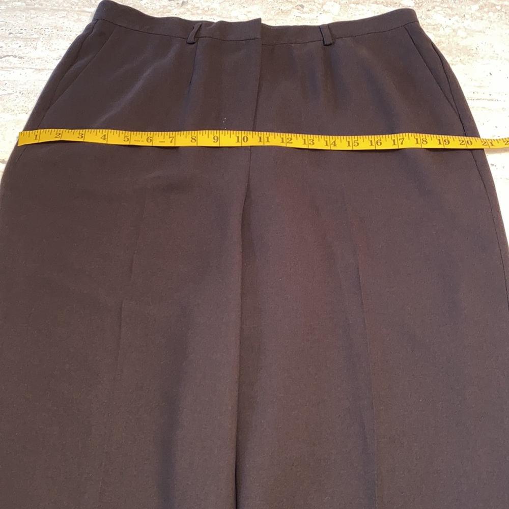 Anne Klein,brown pants, excellent condition, measurements and photos below - Picture 5 of 6